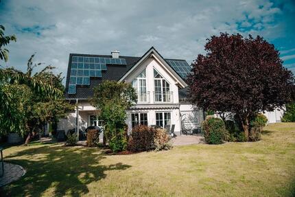Traumhaus im Grünen: Großes Einfamilienhaus mit Weitblick - Wiesenttal