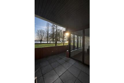 Modernisierte 2-Zimmer-Wohnung mit Rheinblick & TG-Stellplatz - Bonn Auerberg