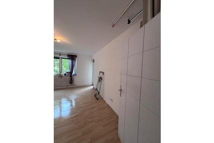 WG-Zimmer in Harmonischer WG - 475,00&nbsp;EUR Kaltmiete, ca.&nbsp; 20,00&nbsp;m&sup2; in Gießen (PLZ: 35396) Wieseck