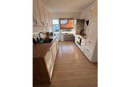 4 Zimmer Wohnung zum 01.05., Balkon & Loggia, Einbauküche - Hildesheim