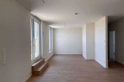 Wohnung zum Mieten in Berlin 1.409,55 € 93.97 m²