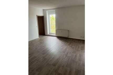 Wohnung zum Kaufen in Gößnitz 45.000,00 € 91 m²