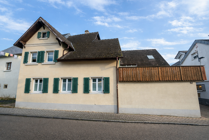 Haus zum Kaufen in Ebringen 599.000,00 € 261.92 m²