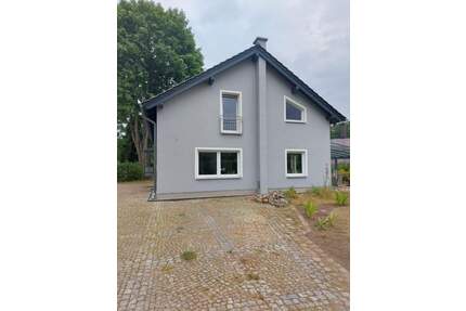 Energieeffizientes Einfamilienhaus mit viel Platz für die ganze Familie - Falkensee
