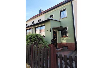 Reihenhaus in Zerbst mit Garten und Garage - Zerbst (Anhalt)