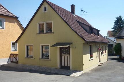 kleines Haus - 790,00&nbsp;EUR Kaltmiete, ca.&nbsp; 115,00&nbsp;m&sup2; in Stadtsteinach (PLZ: 95346)