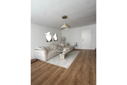 Hochwertig modernisierte EG-Wohnung (2023) mit Terrasse & 115 m² - Hochdorf