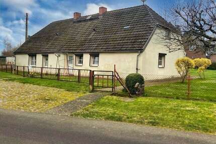 Haus zum Kaufen in Knorrendorf 55.000,00 € 109 m²