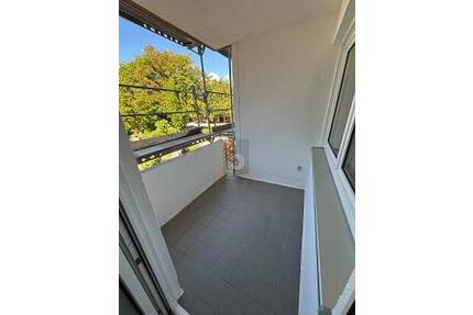 FRISCH RENOVIERT UND GROßZÜGIG - 377.000,00&nbsp;EUR Kaufpreis, ca.&nbsp; 97,00&nbsp;m&sup2;&nbsp;Wohnfl&auml;che in Königsbrunn (PLZ: 86343)