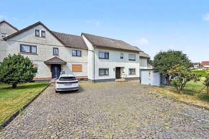 Haus zum Kaufen in Wächtersbach 265.000,00 € 238.24 m²