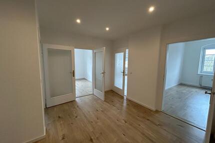 Hier wird wohnen zum Erlebnis 3 Zimmer - 82m² Zentral gelegen mit EBK - Chemnitz Bernsdorf