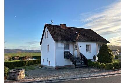 WOHLFÜHLHAUS MIT BLICK INS GRÜNE - Krombach