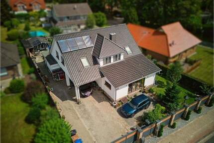 Großzügiges Haus mit Remise und Outdoorküche - Wiefelstede / Ofenerfeld