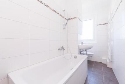 Modern Balkon Aufzug - 412,00&nbsp;EUR Kaltmiete, ca.&nbsp; 71,00&nbsp;m&sup2; in Chemnitz (PLZ: 09126) Bernsdorf