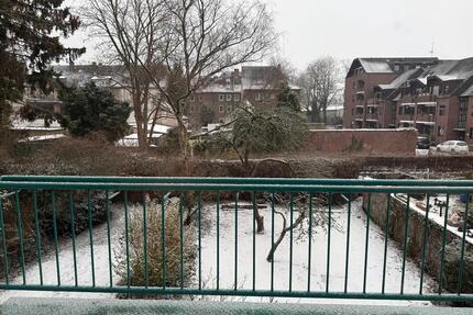 Etagenwohnung mit Balkon und wunderschönem Blick ins Grüne - Krefeld Benrad