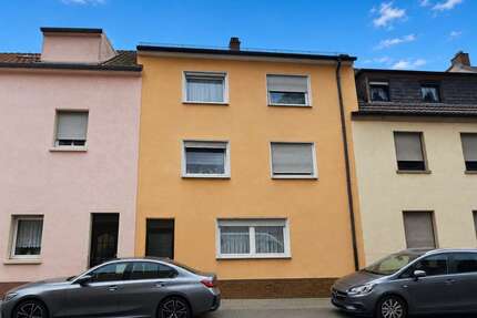 Haus zum Kaufen in Ludwigshafen am Rhein Mundenheim 479.000,00 € 234 m² - Ludwigshafen am Rhein / Mundenheim
