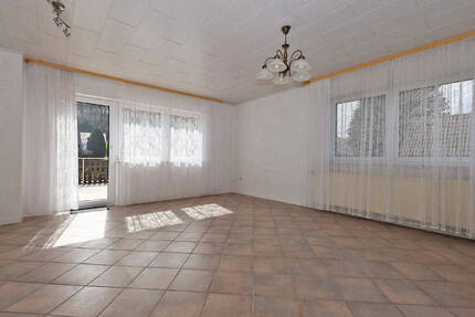 Gemütlich Wohnen unterm Dach - 157.000,00&nbsp;EUR Kaufpreis, ca.&nbsp; 85,00&nbsp;m&sup2;&nbsp;Wohnfl&auml;che in Preußisch Oldendorf (PLZ: 32361)