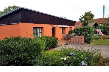 Ferienhaus auf Rügen - 65,00&nbsp;EUR Kaltmiete, in Garz/Rügen (PLZ: 18574)