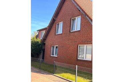 Haushälfte in einem Dreifamilienhaus - Papenburg