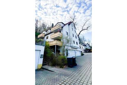 Dachgeschosswohnung mit Balkon oberhalb vom Freitaler Hain´s in idyllischer Lage mit absoluter Ruhe