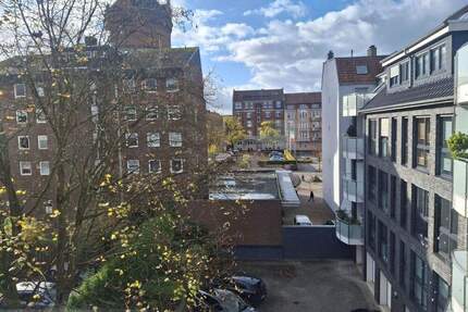 Helle gemütliche Dachgeschoßwohnung mit Einbauküche in zentraler Lage in Geestemünde - Bremerhaven