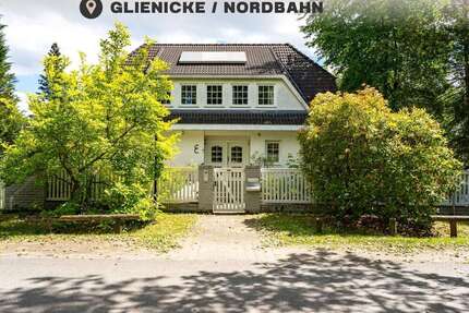Haus zum Kaufen in GlienickeNordbahn 895.000,00 € 191.35 m² - Glienicke/Nordbahn