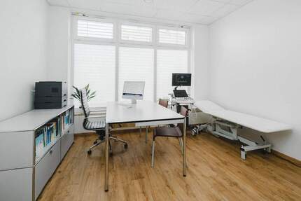Praxis oder Büroflächen in attraktiver Zentrumslage und ausreichend Parkplätzen in Ried