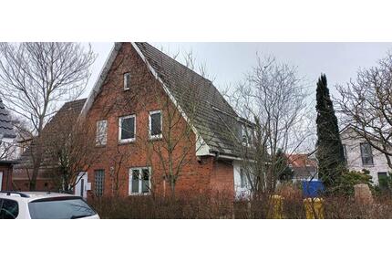 Zweifamilienhaus von privat - 330.000,00&nbsp;EUR Kaufpreis, ca.&nbsp; 180,00&nbsp;m&sup2; in Husum (PLZ: 25813)