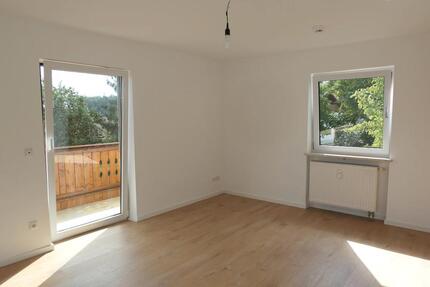 Aufwendig renovierte und ideal aufgeteilte 2-Zimmer-Wohnung - Feldkirchen-Westerham