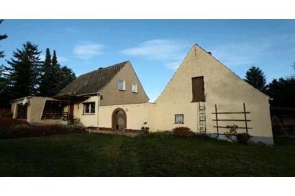 Einfamilienhaus mit Garten & Nebengebäude - Ebersbach