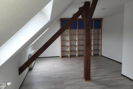 Helle Dachgeschoßwohnung im Zentrum von Zweibrücken