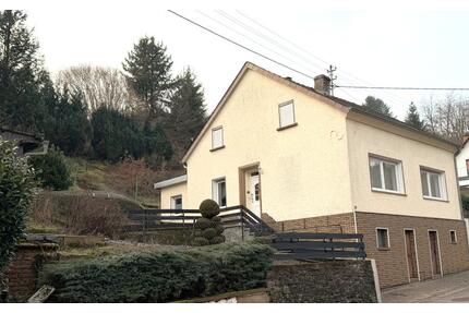 Einfamilienhaus in ruhiger Lage am Waldrand (Wadrilltal) - Wadern
