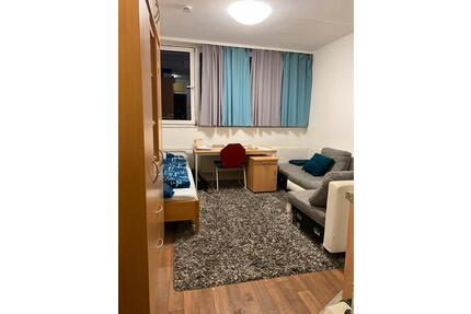 Einzimmerwohnung - 390,00&nbsp;EUR Kaltmiete, ca.&nbsp; 21,00&nbsp;m&sup2; in Leipzig (PLZ: 04277) Süd