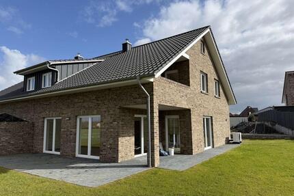 NEUBAU DHH 6 ZKB mit EBK und Carport in Uchte*** Erstbezug