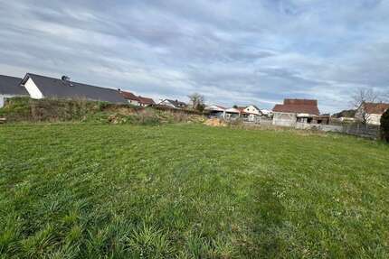 Grundstück zu verkaufen in Steinsberg 349.000,00 € 831 m²