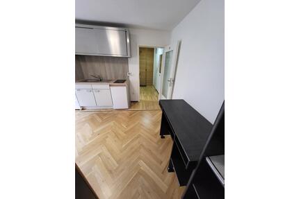 Zu Vermieten 1- Zimmer Wohnung ,Möbliert - Regensburg Ganghofersiedlung