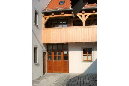 Sanierte Altbauwhg. 3,5 Zi. 113qm, MÖBELIERT, Balkon, 1.OG - Pfreimd