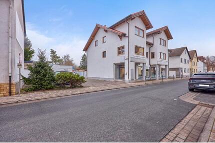 Frisch renovierte 2-Zimmer-DG-Wohnung EBK PKW Pltaz & Abstellraum - Riedstadt
