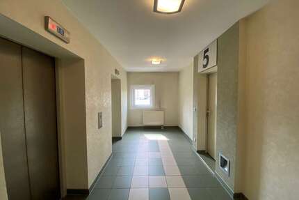 Wohnung zum Mieten in Suhl 382,66 € 54.33 m²