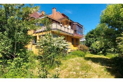 Wohnhaus im Kurpark Bad Hersfeld (mit Praxis und 2 Wohnungen.)