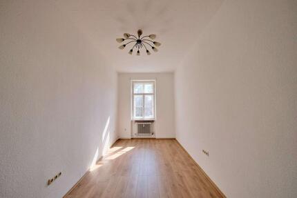 Urban wohnen am Bahnhof – helle Altbauwohnung mit Charme - Bayreuth Bernecker Straße / Insel / Riedelsberg