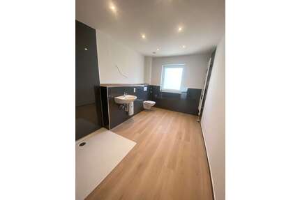 Wohnung zum Mieten in Duisburg 431,39 € 64.87 m²