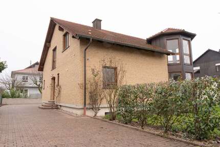 Haus zum Kaufen in Jockgrim 899.000,00 € 205.12 m²