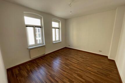 Wohnung in bester Lager auf dem Johannisplatz. - Limbach-Oberfrohna