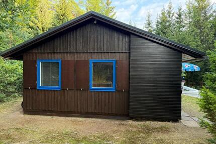 Kleines Wochenendhaus 40 m2 auf ca. 2200 qm Erbpachtgrundstück . - Bienenbüttel