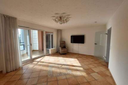 Helle 4-Zimmer-Wohnng in Staufen mit Garage - Staufen im Breisgau