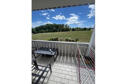 3-Zimmer-Wohnung mit Balkon, Garage & Naturblick in Altenmünster
