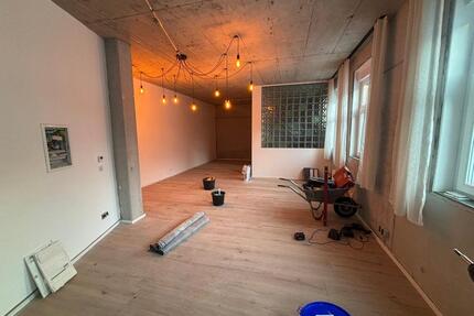 Büro, Wohnung zu Vermieten. - 650,00&nbsp;EUR Kaltmiete, ca.&nbsp; 45,00&nbsp;m&sup2; in Beilstein (PLZ: 71717)