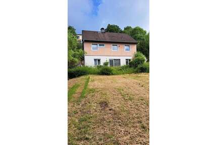 Haus zum Kaufen in Strotzbüsch Eifel 115.000,00 € 120 m²