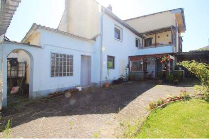 Wohnhaus mit 3 Mieteinheiten zentral in Königswinter-Thomasberg! - Königswinter / Thomasberg